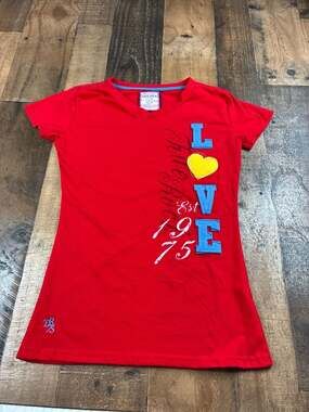 True Rock Red V-Neck Baby Tee with Applique Love Graphic Size Large